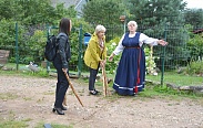 Елена Писарева познакомила лидеров новгородского женского движения с уникальным новгородским промыслом