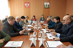 В Пестове прошло выездное заседание парламентских комитетов по образованию, культуре и спорту, а также по здравоохранению, социальной политике и делам ветеранов