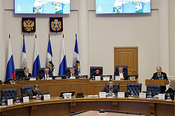 Руководители фракций Новгородской областной Думы прокомментировали принятие бюджета области 2026-2028 гг. в первом чтении
