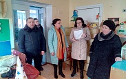 По инициативе Ольги Борисовой создана рабочая группа по обследованию состояния детского сада в деревне Сусолово