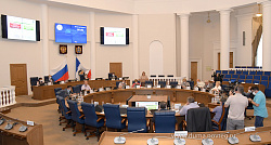 Александр Федоровский: Сейчас остро стоит вопрос поддержки сельхозтоваропроизводителей в приобретении современной техники и модернизации оборудования