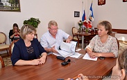 Елена Писарева: "Безопасность ребенка, безопасность матери - превыше всего!"