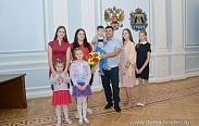 В День Конституции новгородцам вручили государственные награды